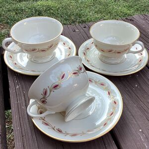 Pickard China Symphony Red 1077 Cup & Saucer Set (3) Gold Trim USA